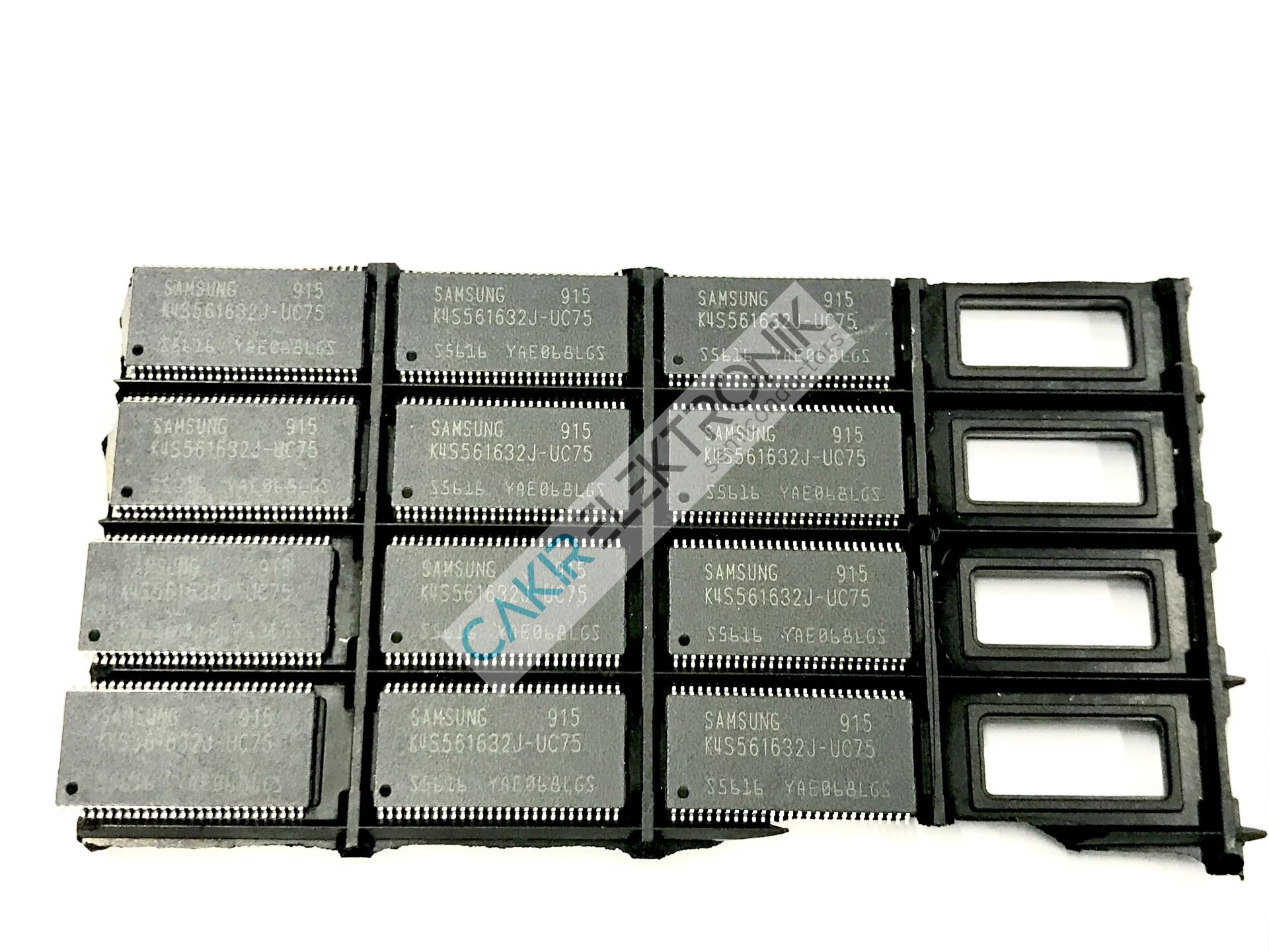 K4S561632J-UC75 - 256Mb J-die SDRAM - TSOP54 -16M x 16