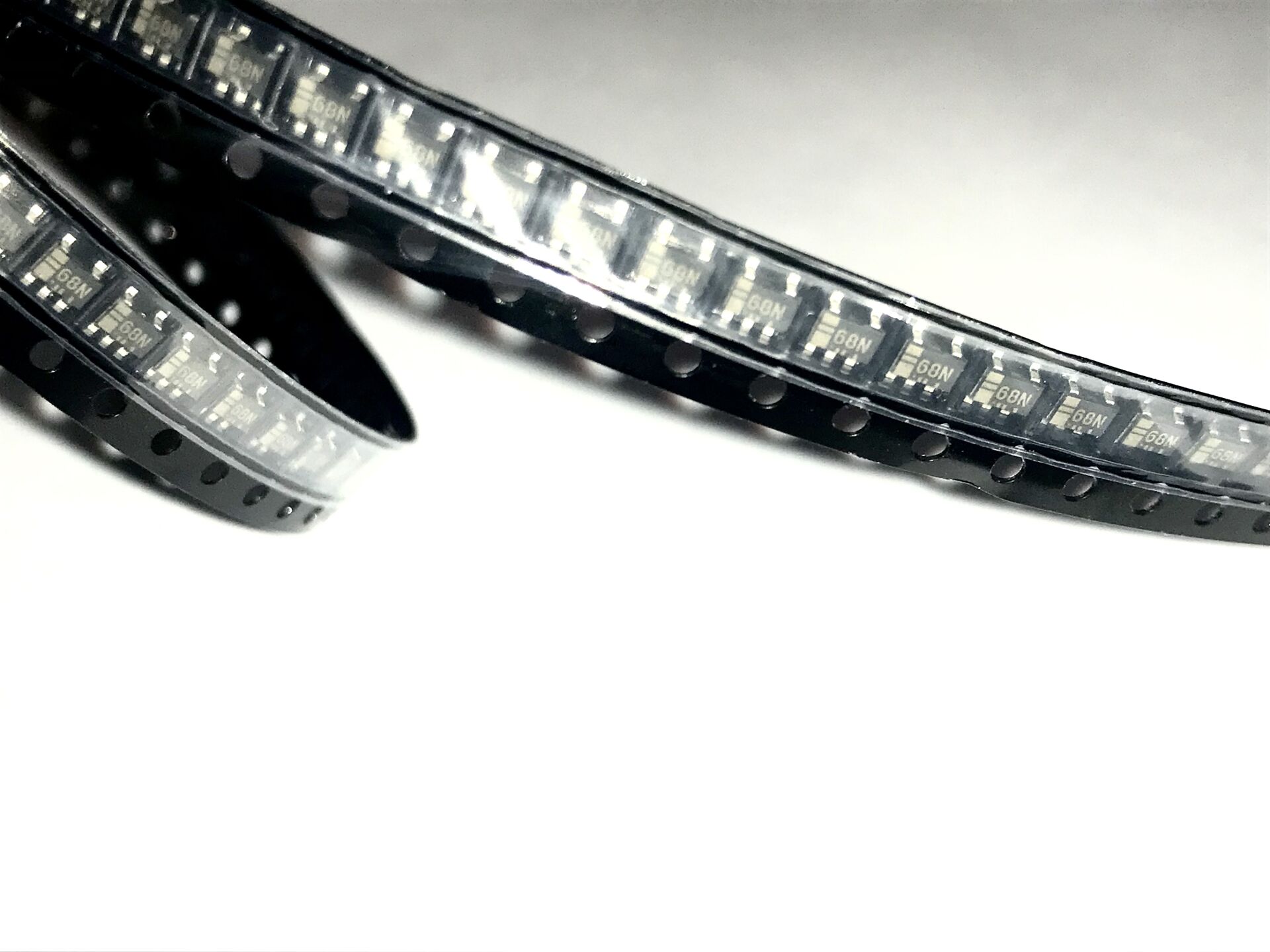 HZM6.8ZMFATR-E -68N , TVS DIODE 3.5VWM 5MPAK