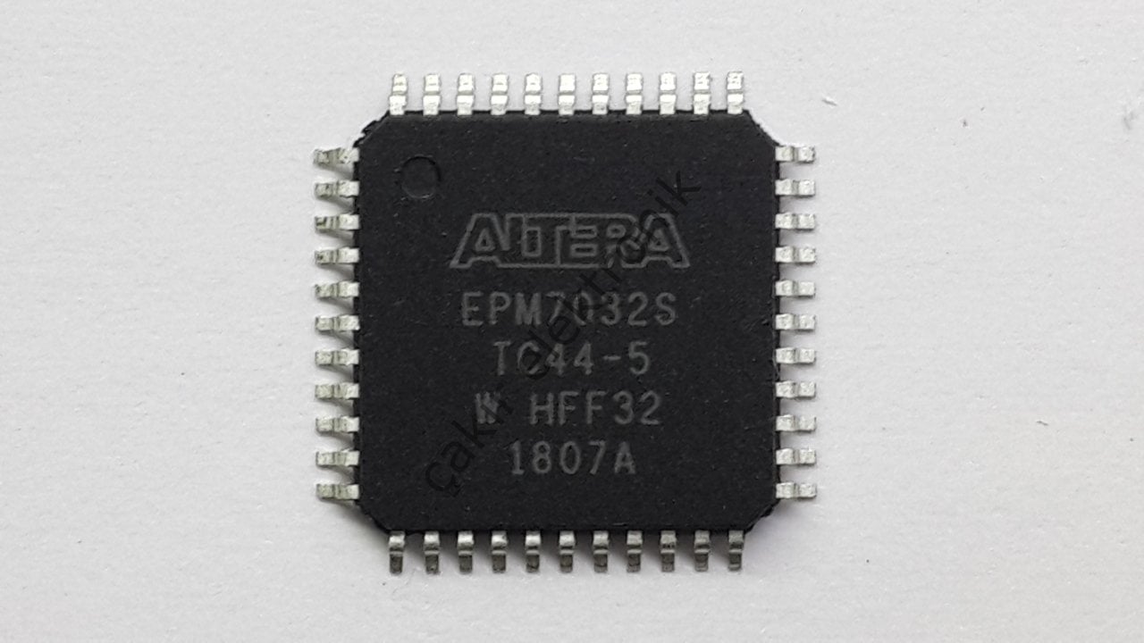 EPM7032S IC44-5   -  EPM7032 - EPM7032STC44-5  Logic