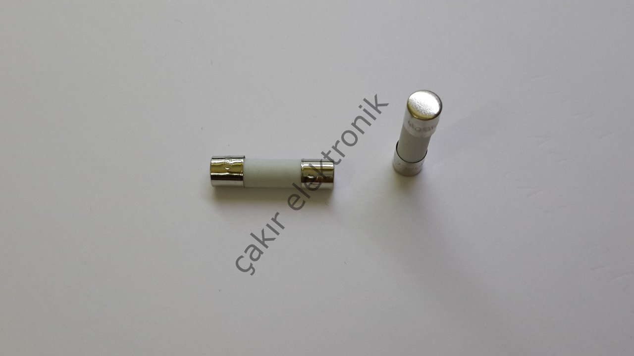 PORSELEN SERAMİK SİGORTA 5X20MM 0,5A. 500MA.