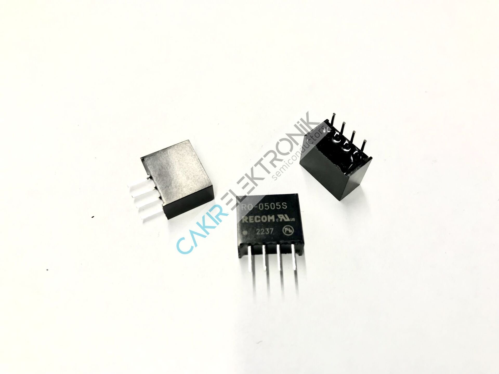 RO-0505S-1W DC-DC CONVERTER - İNPUT 4,5V-5,5V - OUTPUT 5VDC  200MA.
