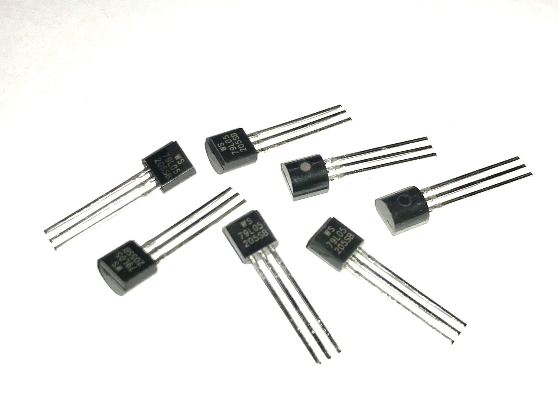 79L05 - 7905 - TO-92 - 5V. 100MA NEGATİR REGÜLATÖR