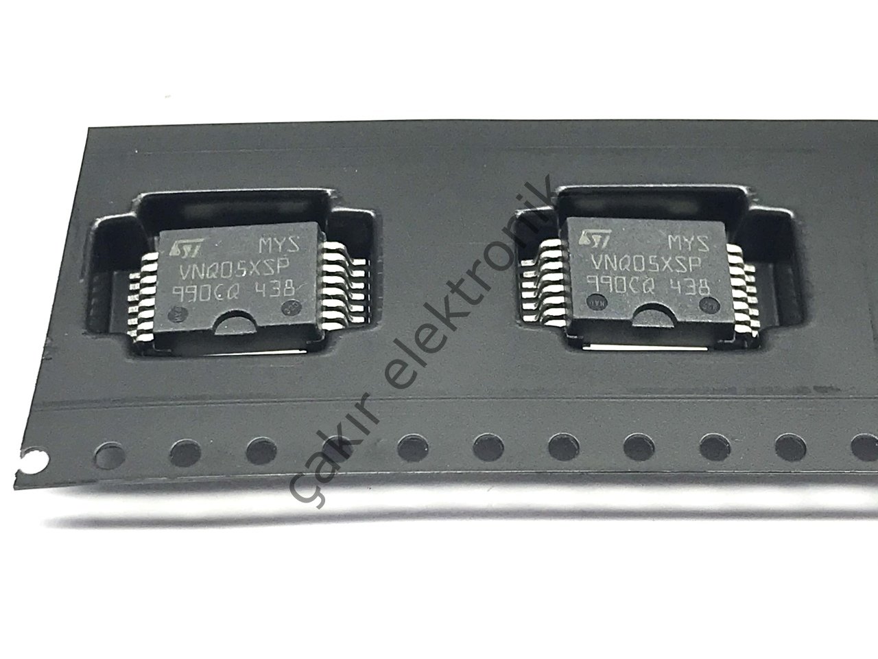 VNQ05XSP16  - VNQ05XSP - VNQ05 - VNQ05XSP16TR-E QUAD CHANNEL HIGH SIDE SOLID STATE RELAY