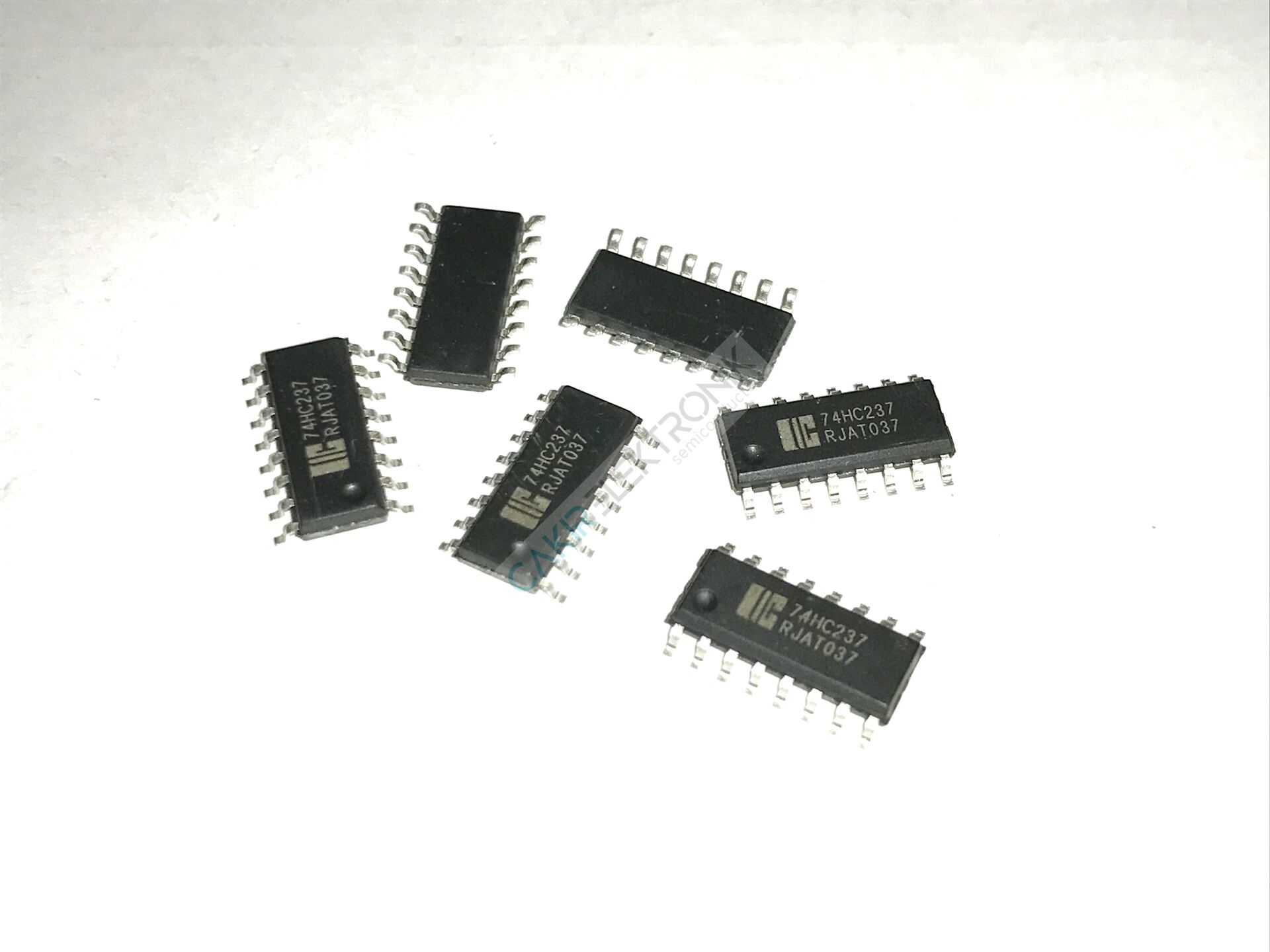 74HC237 - 74HC237D SO16 CASE - HC237 - 3-to-8 line decoder, demultiplexer with address latches