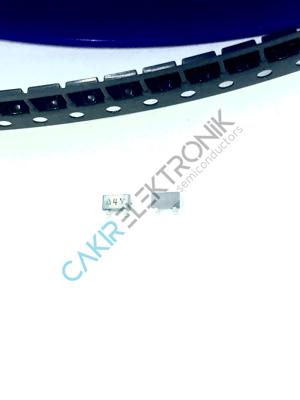 MMBT1015 - A4Y - LOW FREQUENCY PNP AMPLIFIER TRANSISTOR  150MA. 50V. SOT23 25 ADETTİR