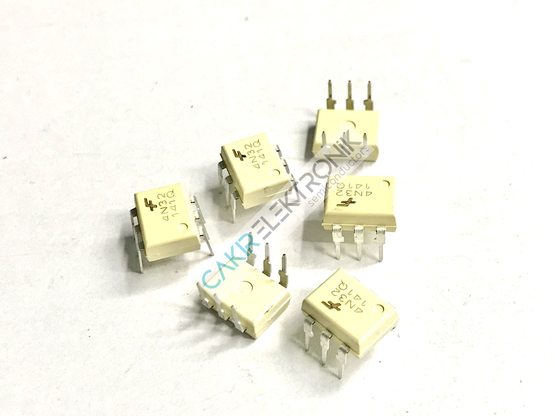 FAIRCHILD 4N32 DIP , 4N32 OPTO , 4N32M , Optoisolator Darlington with Base Output 5000Vrms 1 Channel 6-DIP