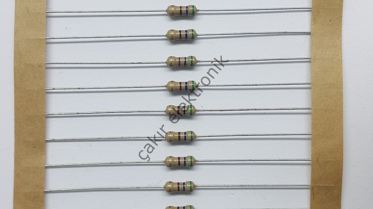560R - 560 OHM  1/4 DİRENÇ - CF1/4 560Ω; 0.25W; ±5%; Ø2.3x6mm; Leads: axial 50 ADETTİR
