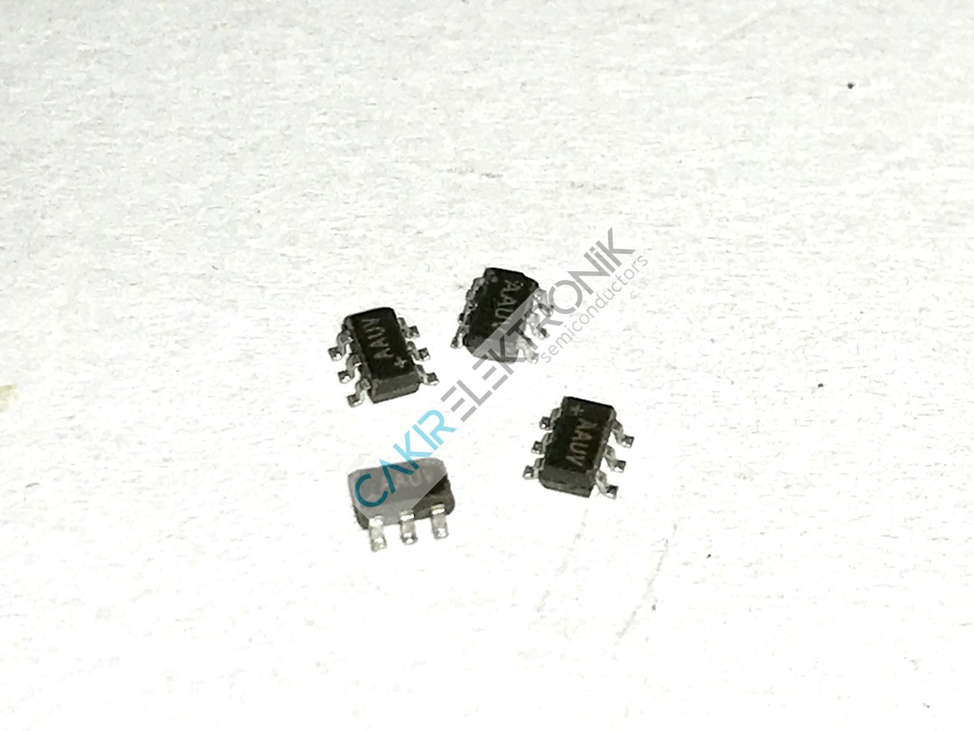MAX4236EUT+T - MAX4236  - AAUV - +AAUV - SOT23-6 - Very High Precision, 3V/5V Rail-to-Rail Op Amps