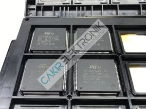 ST10R167-Q3 [ ST10R167Q3 ]  10R167 - MCU, 16BIT, ST10, 25MHZ, QFP-144