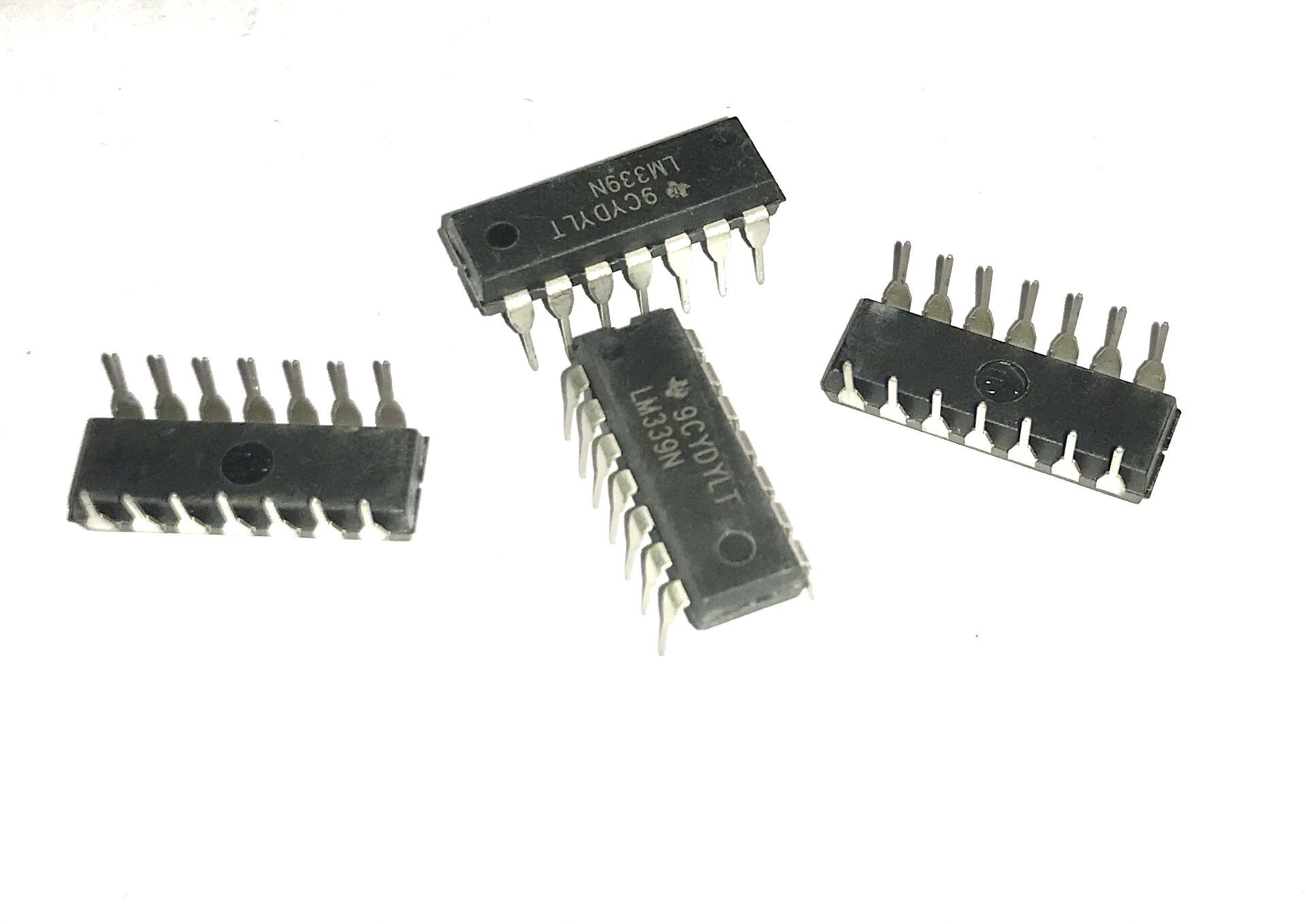 LM339N , LM339 - Quad Differential Comparators