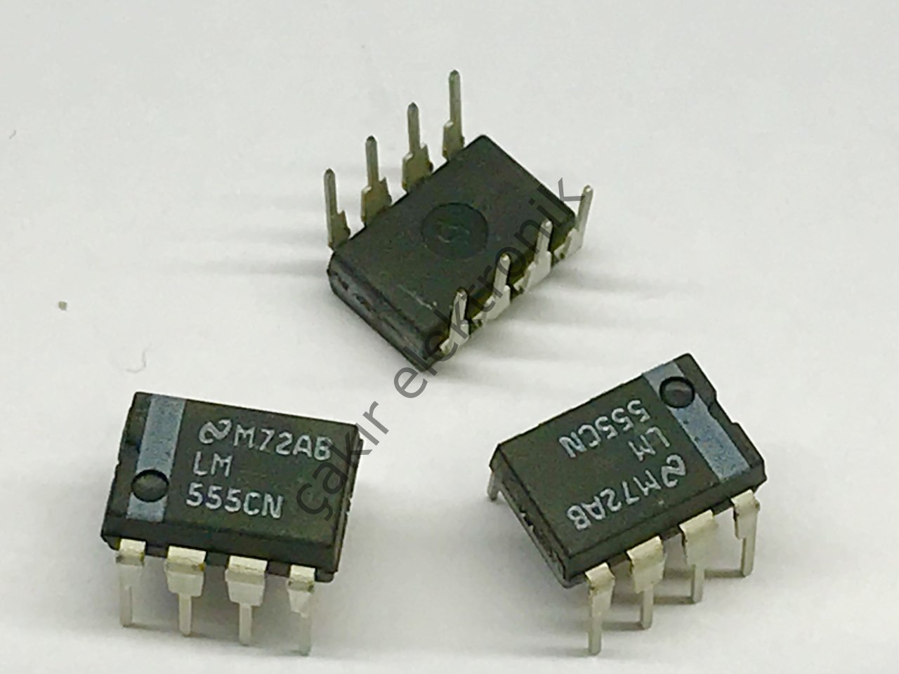 LM555CN - LM555 - 555 - Timer
