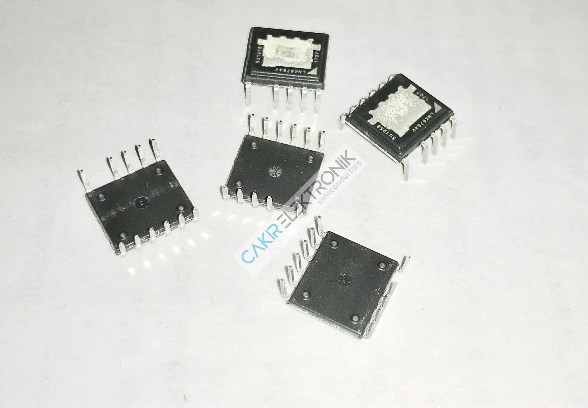 LNK6764V , LNK6764 , Converter Offline Flyback Topology 120kHz ~ 136kHz eDIP-12
