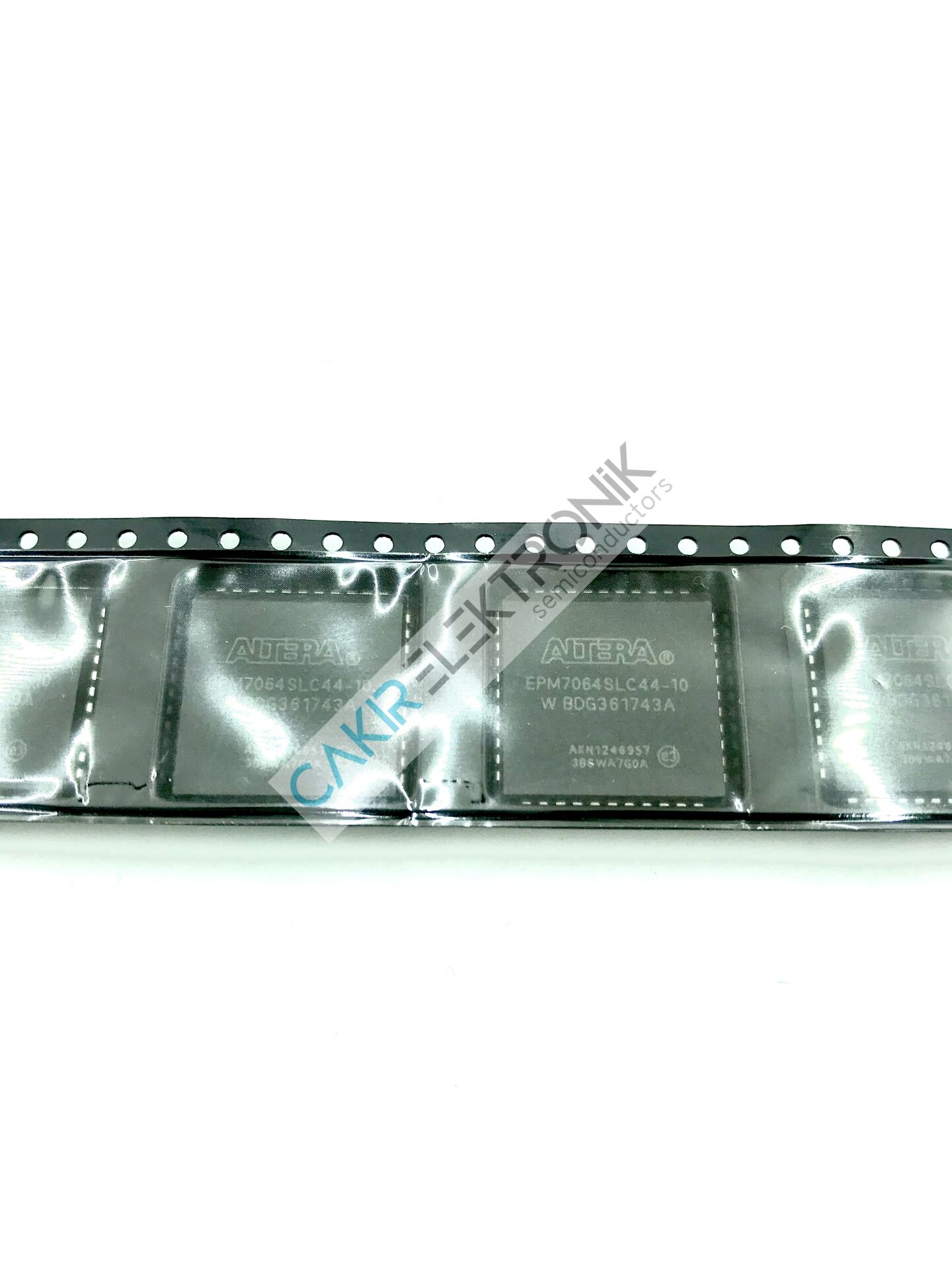 EPM7064SLC44-10 PLCC -CPLD - Complex Programmable Logic Device , Programmable Logic